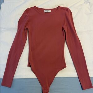 Aritzia Babaton Long Sleeve Bodysuit in Dusty Rose